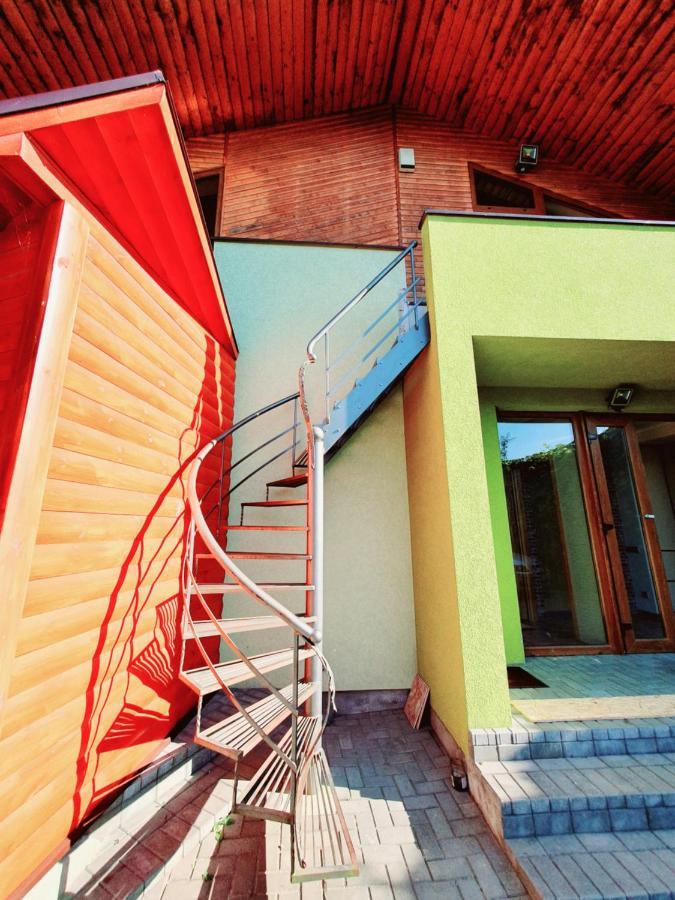 K-Town - Cozy Apartment Near The City Center Kaunas Ngoại thất bức ảnh
